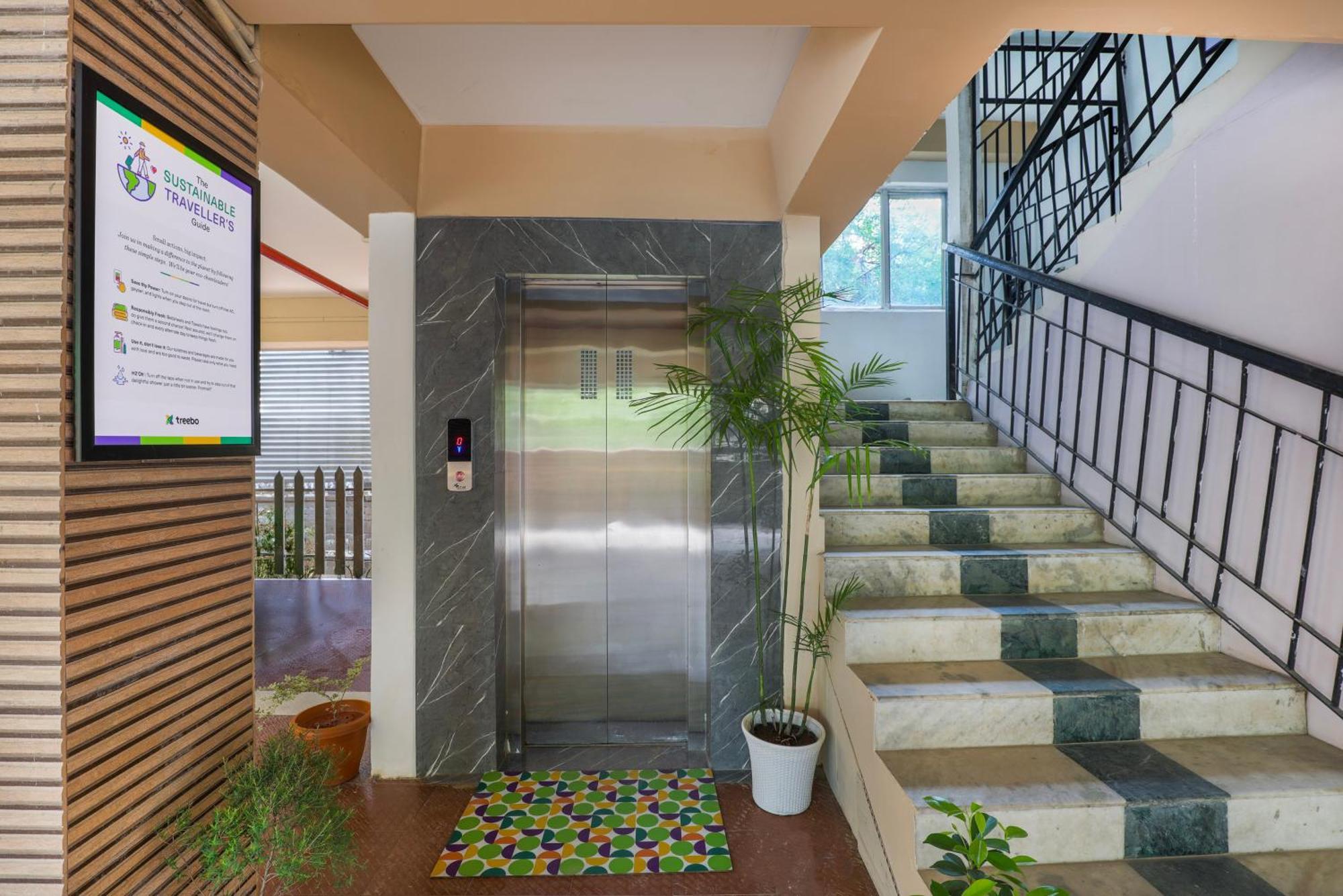 Treebo Urban Oasis Inn Гувахати Экстерьер фото