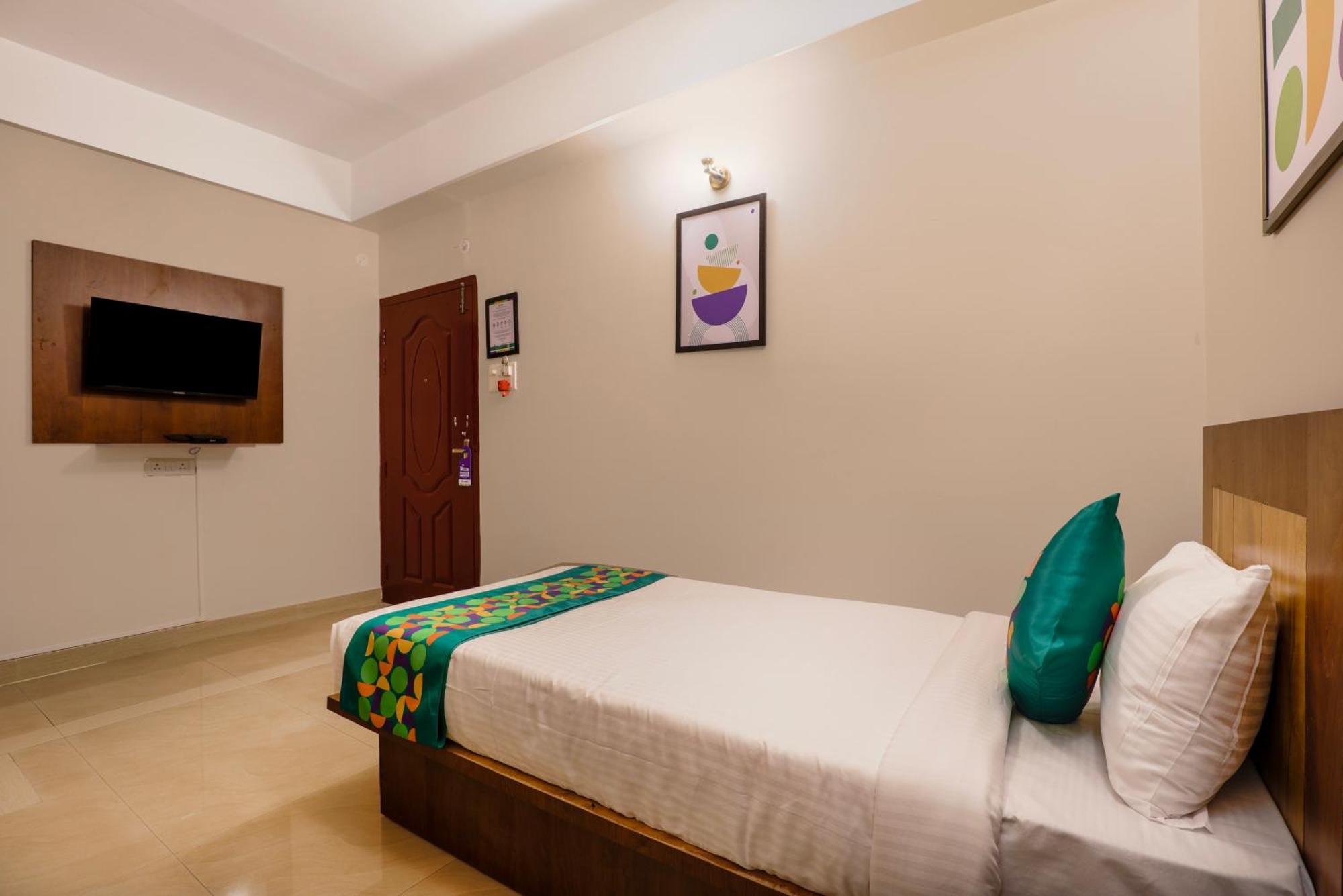 Treebo Urban Oasis Inn Гувахати Экстерьер фото