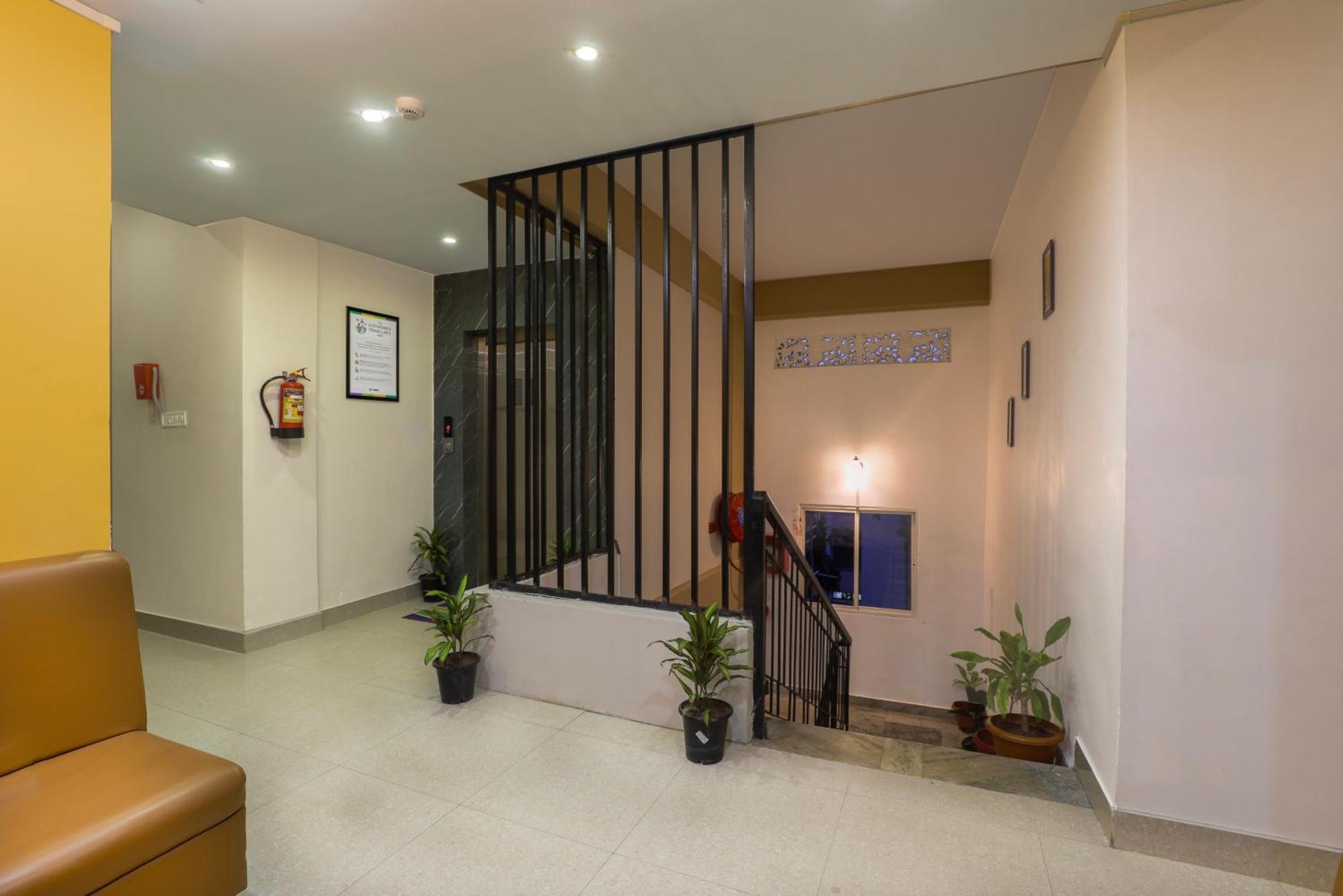 Treebo Urban Oasis Inn Гувахати Экстерьер фото