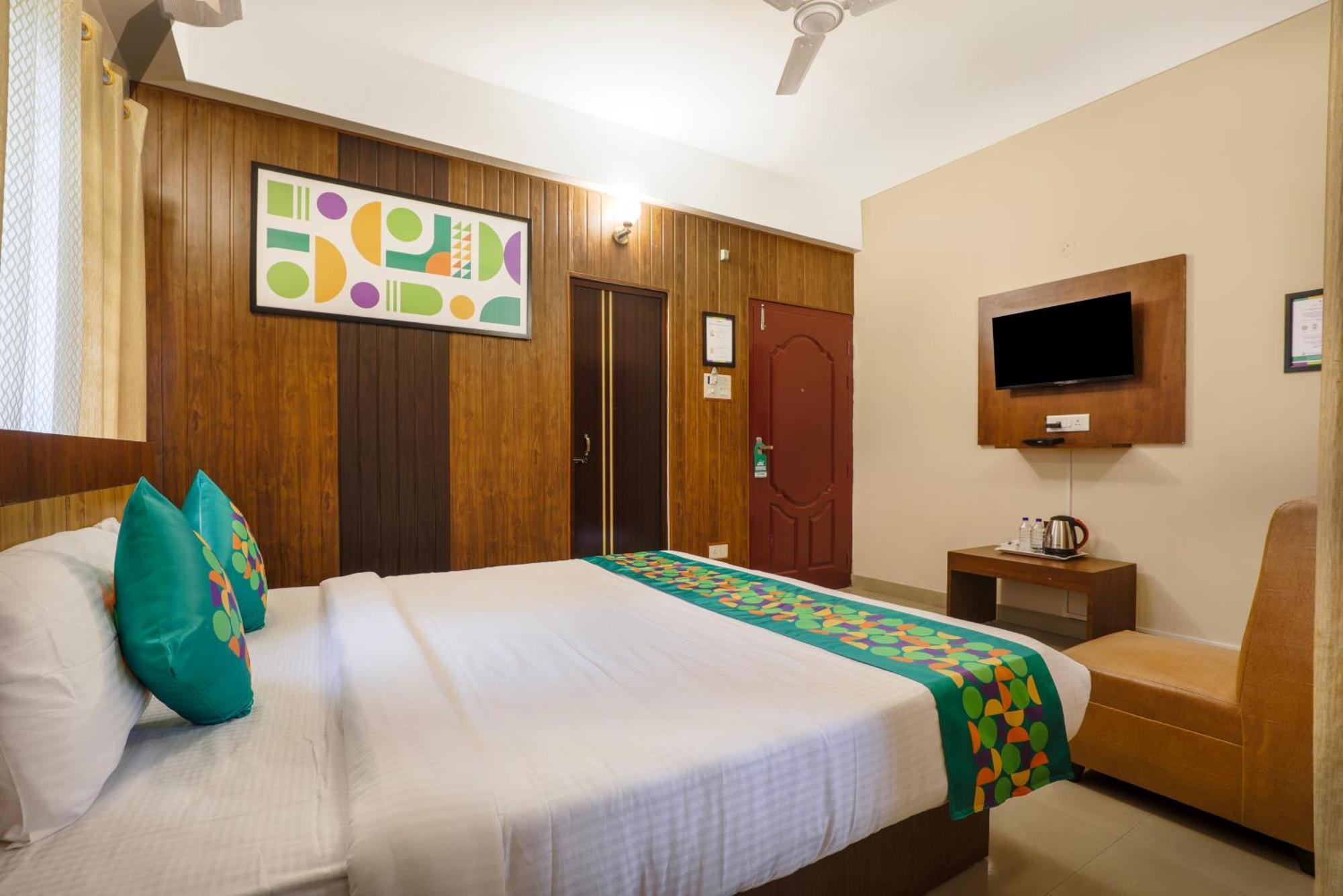 Treebo Urban Oasis Inn Гувахати Экстерьер фото