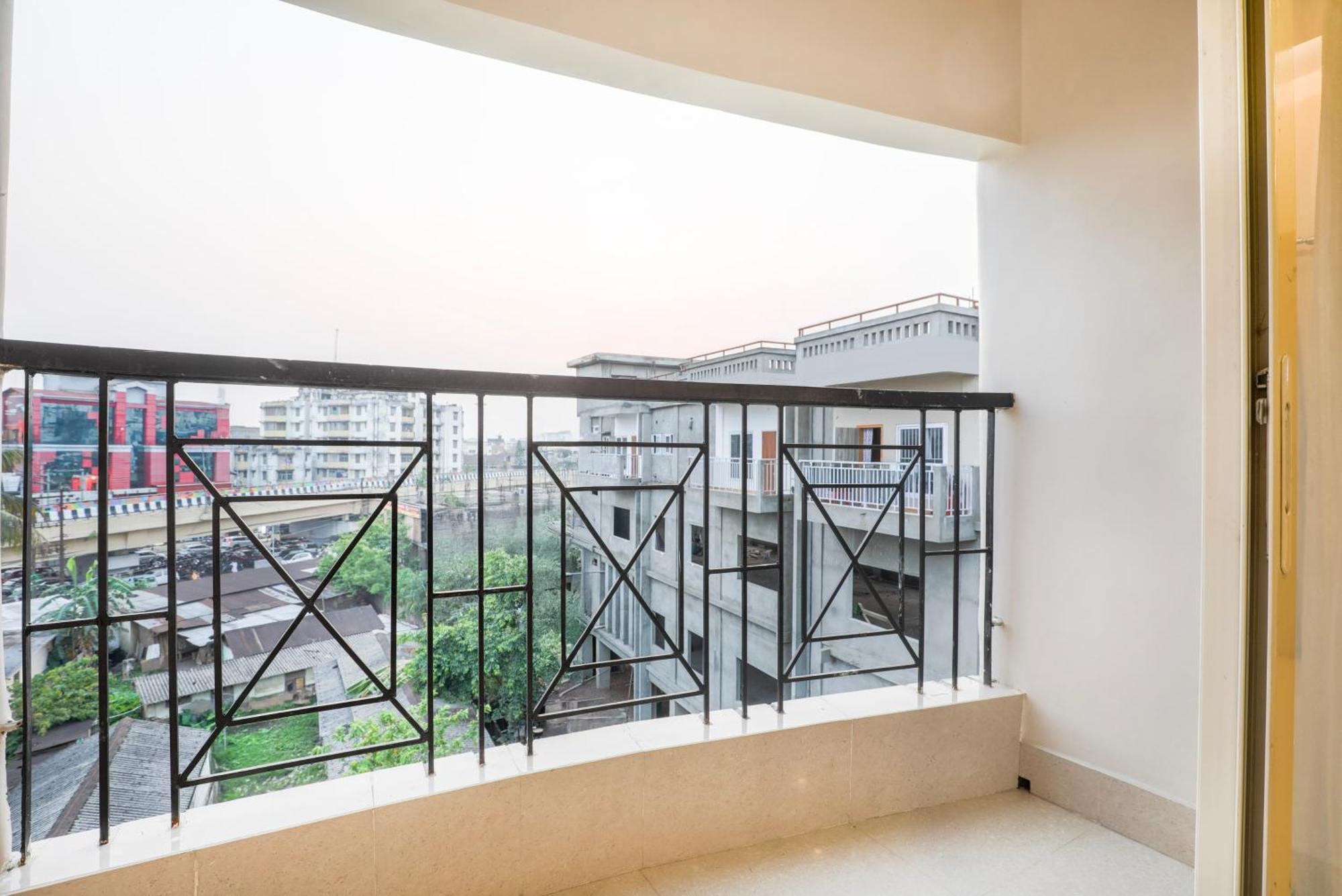 Treebo Urban Oasis Inn Гувахати Экстерьер фото