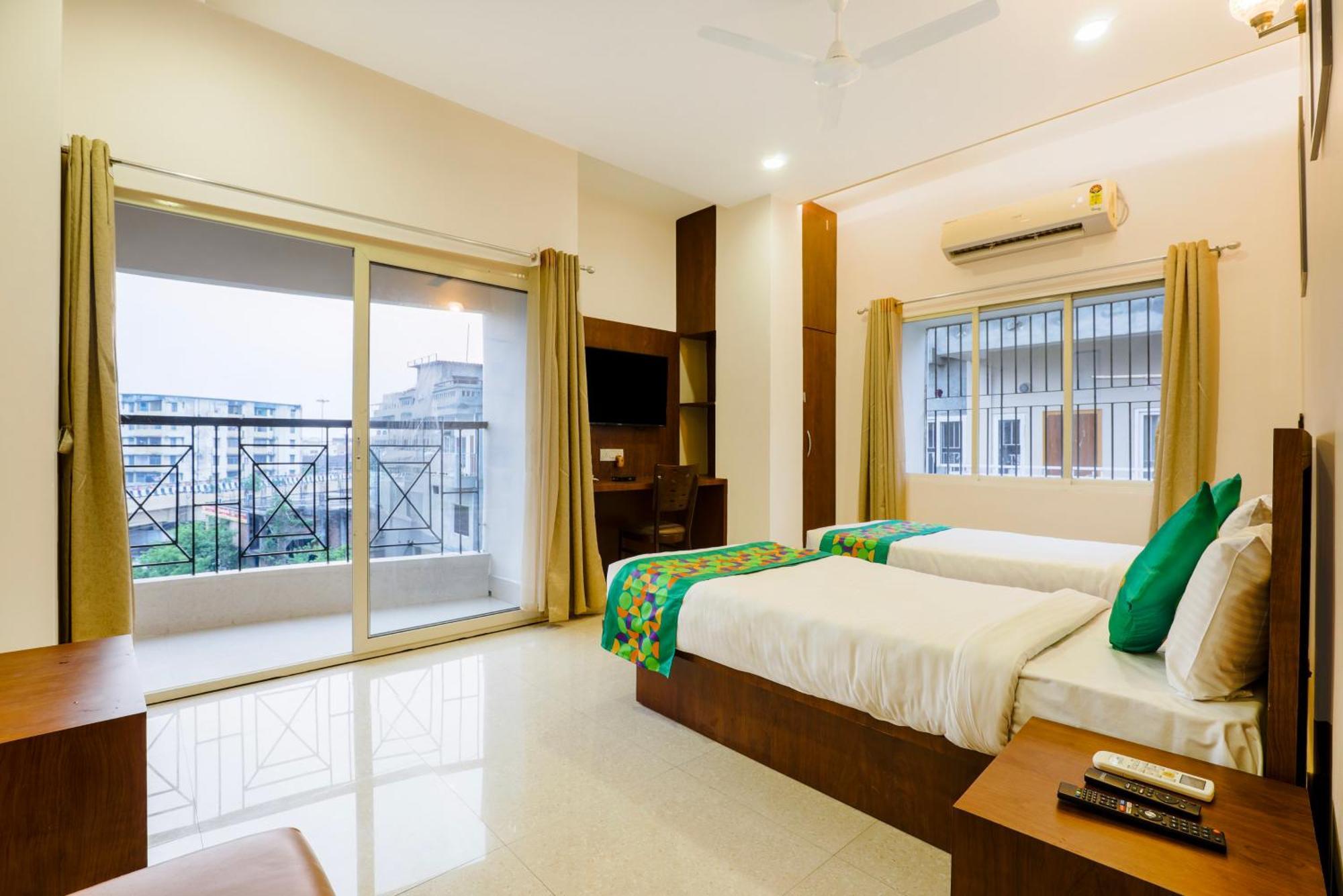 Treebo Urban Oasis Inn Гувахати Экстерьер фото